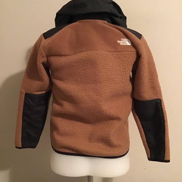 🔥The North Face, great condition, does have fur lint, see photos, size 7/8 - Picture 2 of 9